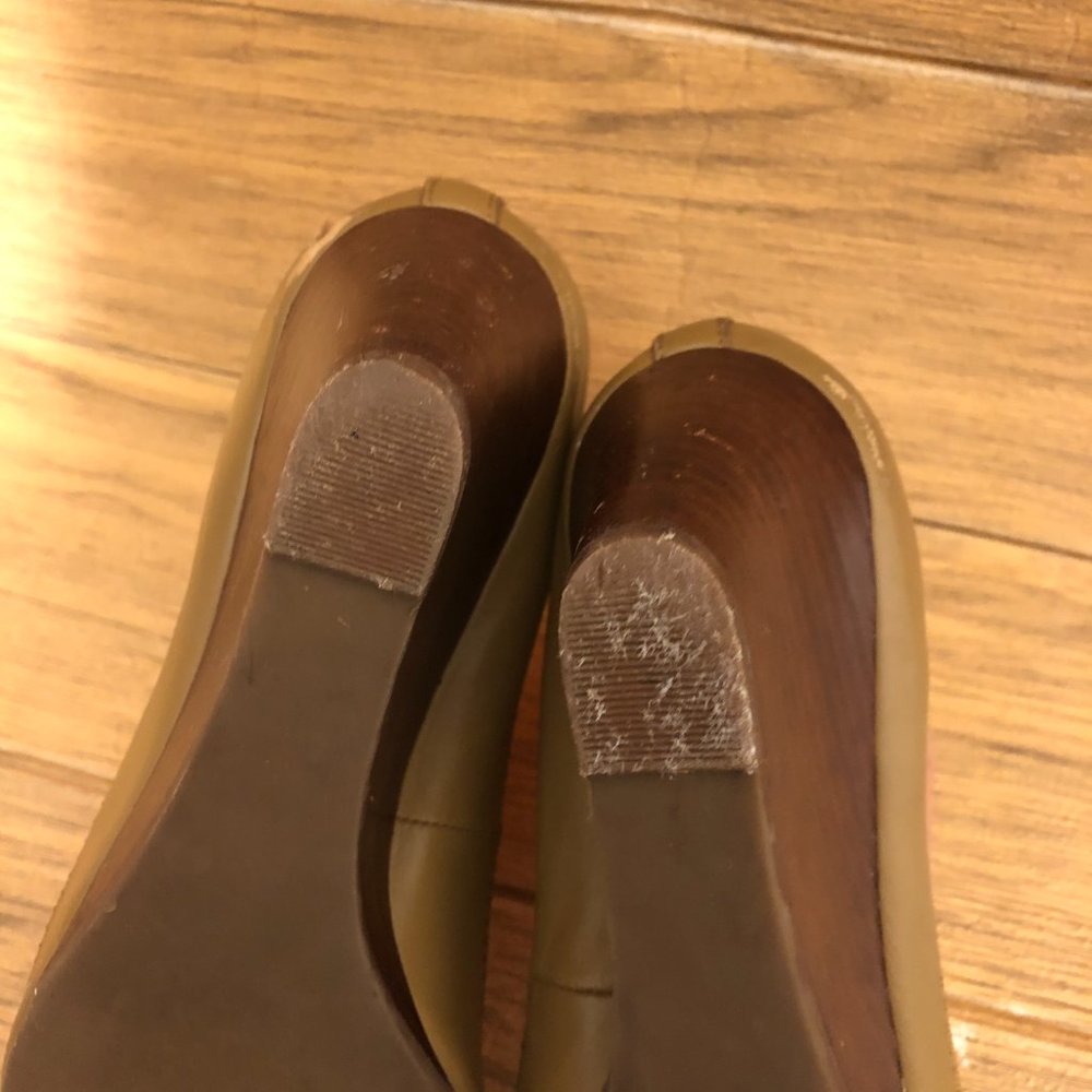 Tory Burch Caroline Wedge heeled slip on leather, 7 - Picture 10 of 14